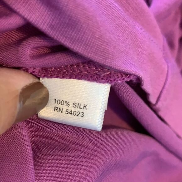 Banana Republic Silk Purple Top Size Small - Picture 5 of 5